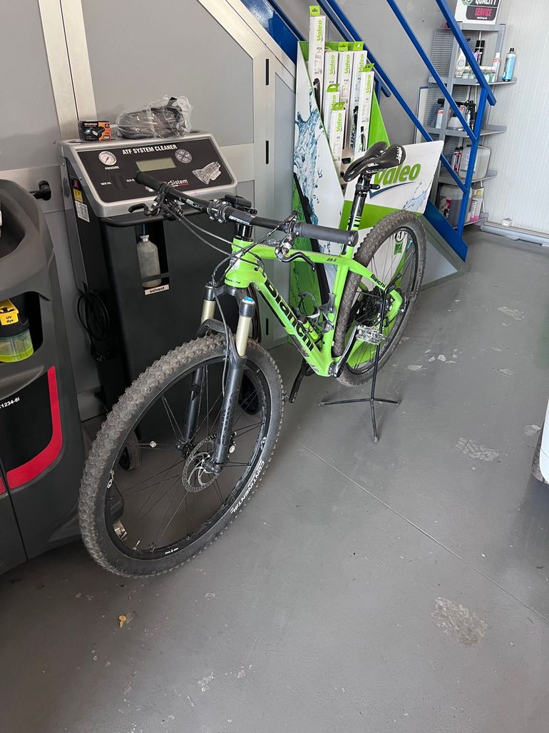 Used Bianchi Methanol 29.3 SX 2017 2017 Mountainbike, Green, 29 — image 3 of 3