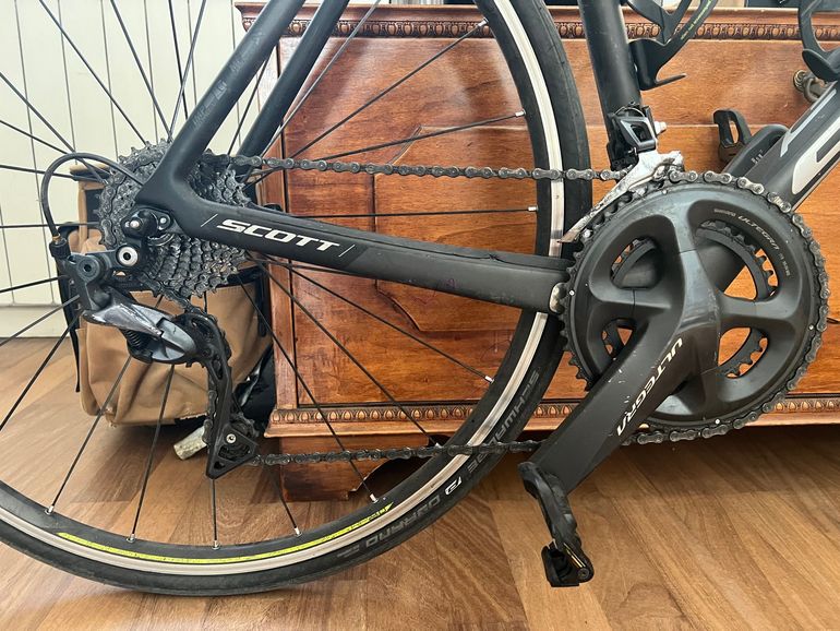 Used Scott Addict 10 disc 2019 2019 Road & Gravel, Black — image 3 of 4