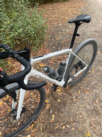 Used Orbea TERRA M20iTEAM 2024 2024 Road & Gravel, White — image 2 of 5