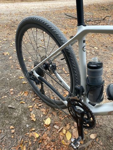 Used Orbea TERRA M20iTEAM 2024 2024 Road & Gravel, White — image 3 of 5