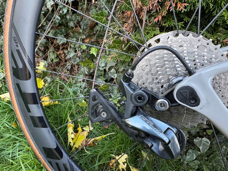 Used Canyon Endurace CF SL 8 2022 2022 Road & Gravel, Light Gray — image 4 of 12