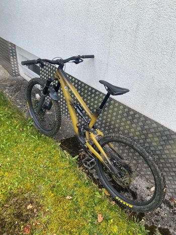 Used Specialized STATUS 2 170 2024 2024 Mountainbike, Black, 29, 27.5 — image 3 of 5