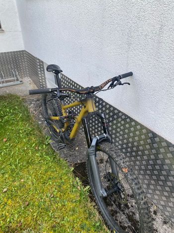 Used Specialized STATUS 2 170 2024 2024 Mountainbike, Black, 29, 27.5 — image 4 of 5