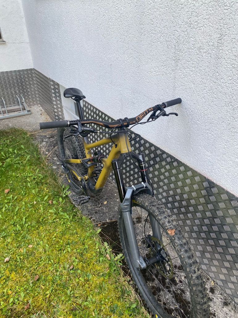 Used Specialized STATUS 2 170 2024 2024 Mountainbike, Black, 29, 27.5 — image 4 of 5