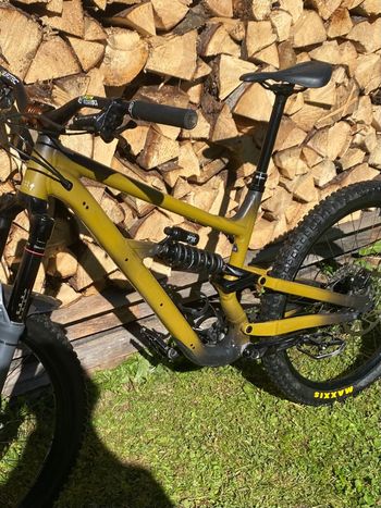 Specialized STATUS 2 170 2024 Frameset 2024 Mountainbike usato, Nero — immagine 1 di 5