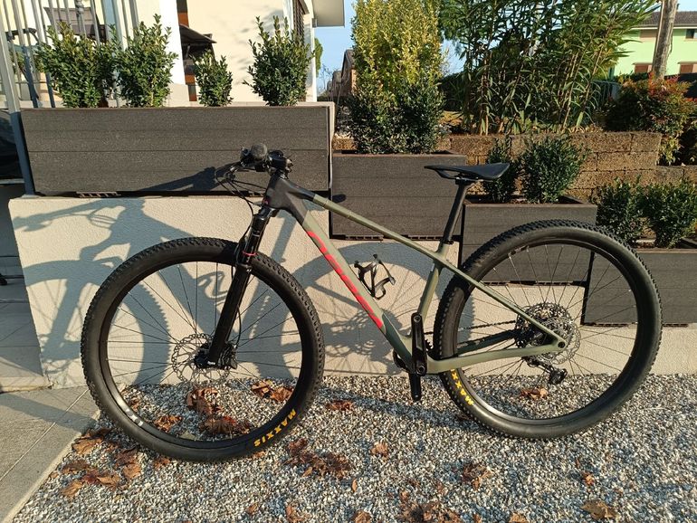 Used Orbea ALMA M30 2023 2023 Mountainbike, Green, 29 — image 1 of 3