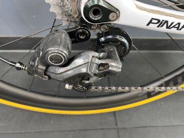 Used Pinarello DOGMA F10 2020 Road & Gravel, White — image 8 of 10