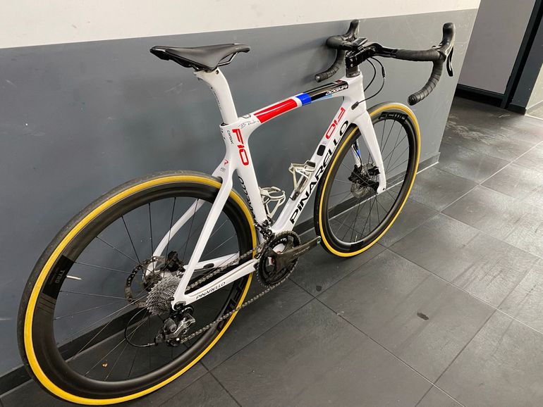 Used Pinarello DOGMA F10 2020 Road & Gravel, White — image 5 of 10