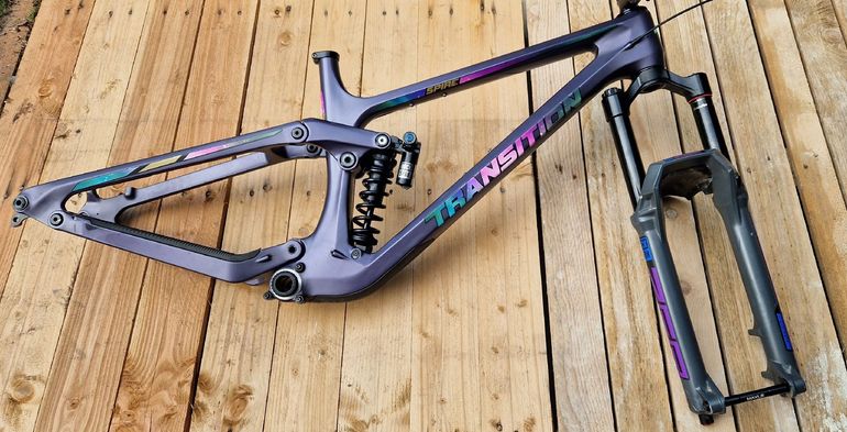 Used Transition Spire Carbon 2022 Mountainbike, Purple — image 1 of 8