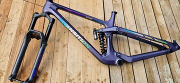 Used Transition Spire Carbon 2022 Mountainbike, Purple — image 2 of 8