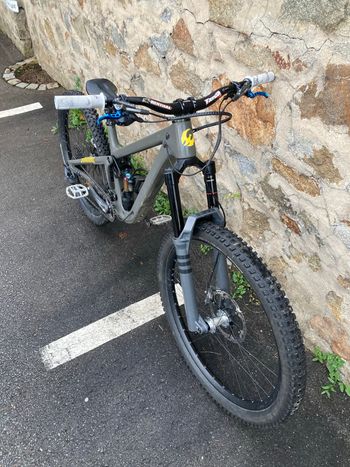 Used Pivot Firebird SRAM GX Eagle 2023 Mountainbike, Light Gray — image 2 of 7