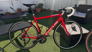 Used Focus IZALCO RACE 9.8 2019 2019 Road & Gravel, Red — image 1 of 5