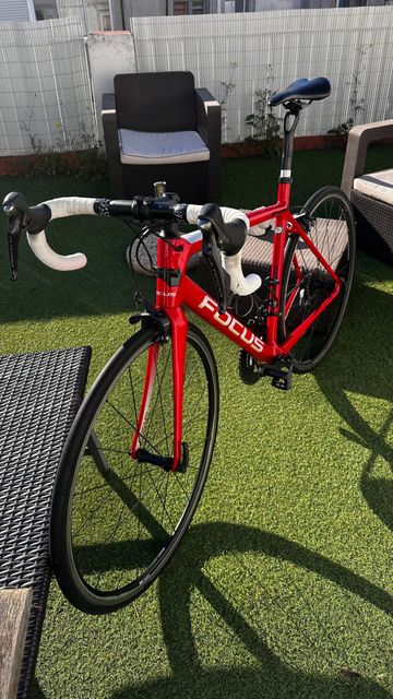 Used Focus IZALCO RACE 9.8 2019 2019 Road & Gravel, Red — image 4 of 5
