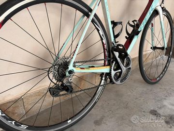 Used Trek Madone 2015 Road & Gravel, Green — image 2 of 4