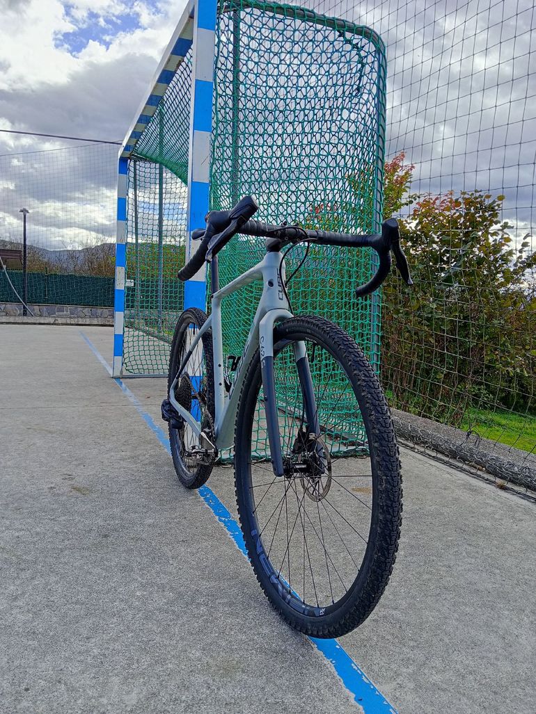 Gebrauchtes CUBE NUROAD C:62 SL 2023 2023 Road & Gravel, Hellgrau — Bild 2 von 12