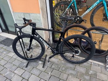 Used Specialized Tarmac Shimano Ultegra Di2 2024 Road & Gravel