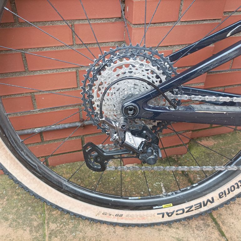 Used Orbea Oiz MPRO 2021 Mountainbike, Blue — image 4 of 7