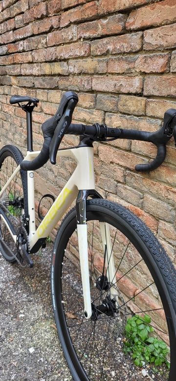Used Orbea TERRA M20TEAM 2024 2024 Road & Gravel, White — image 7 of 10