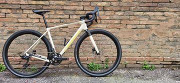 Used Orbea TERRA M20TEAM 2024 2024 Road & Gravel, White — image 8 of 10