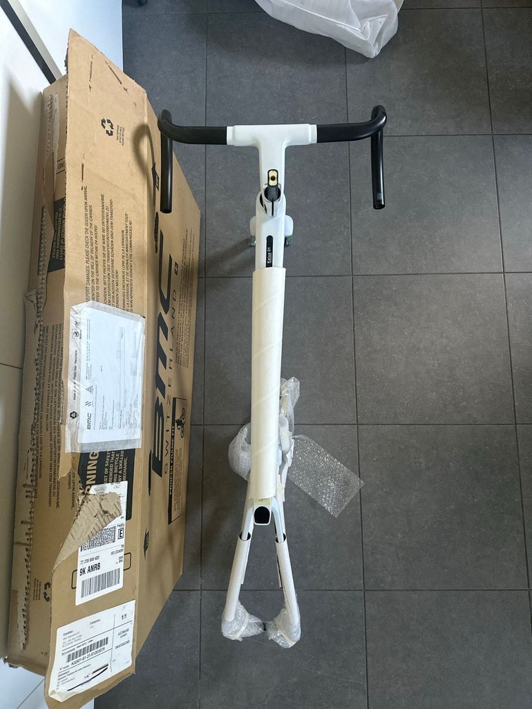 Used BMC KAIUS ONE 2023 Road & Gravel, White — image 3 of 4