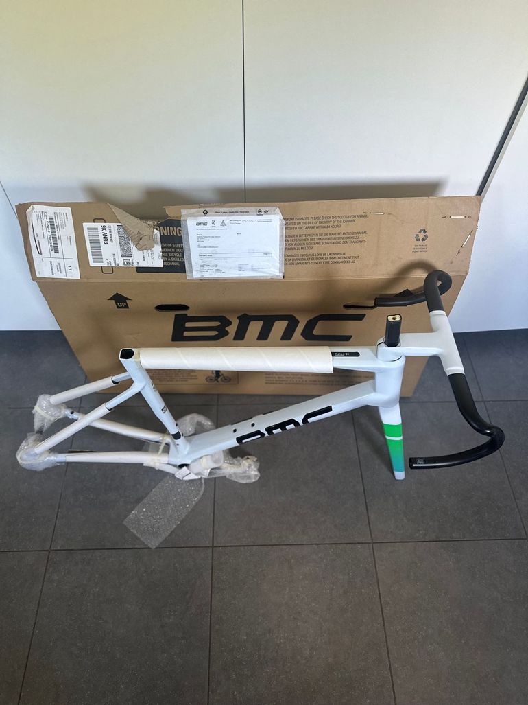 Used BMC KAIUS ONE 2023 Road & Gravel, White — image 2 of 4