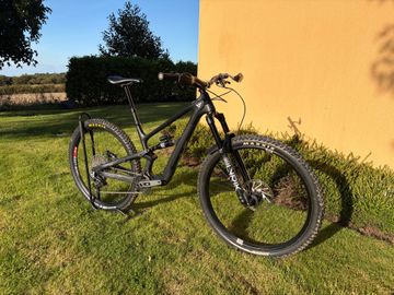 Used YT Industries Jeffsy CORE 4 29 2024 2024 Mountainbike, Black, 29 — image 1 of 3