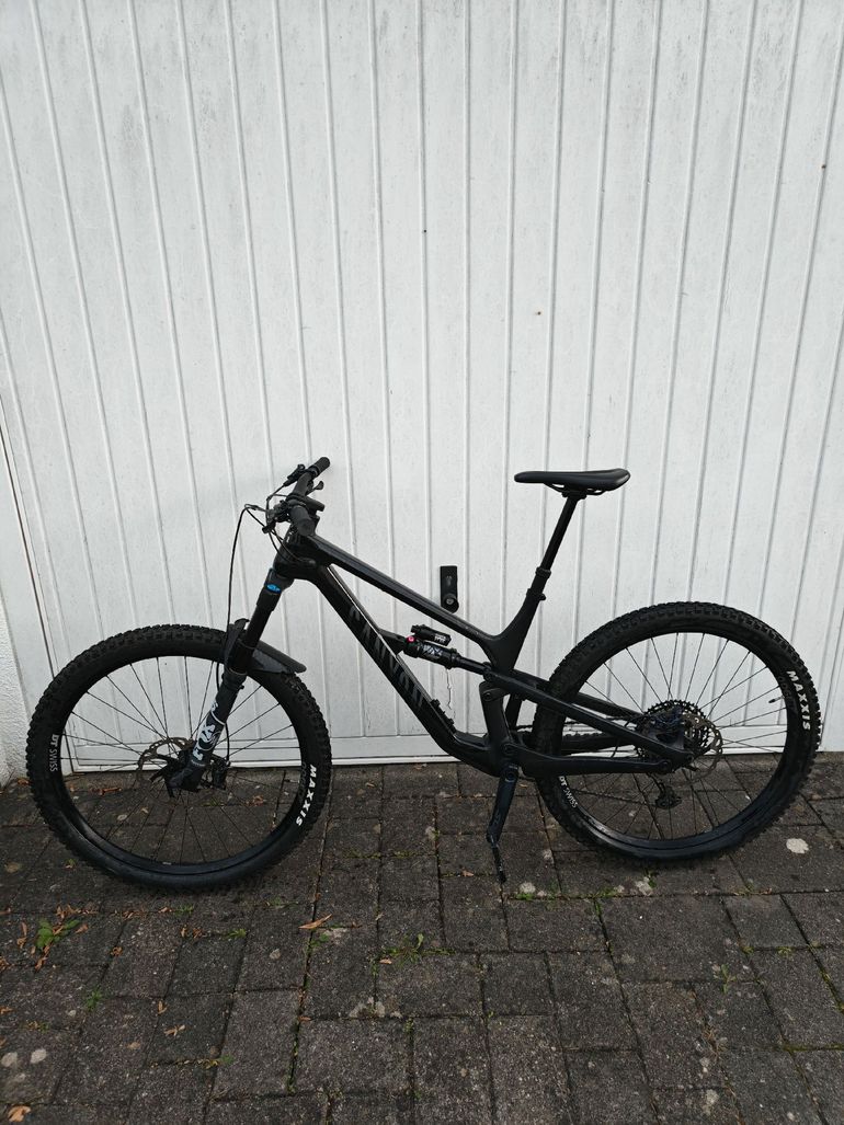 Used Canyon Spectral 29 CF 7 2022 2022 Mountainbike, Black, 29 — image 2 of 4