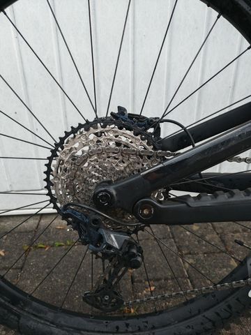 Used Canyon Spectral 29 CF 7 2022 2022 Mountainbike, Black, 29 — image 3 of 4