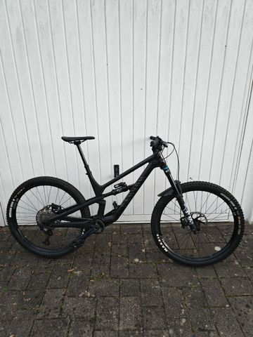 Used Canyon Spectral 29 CF 7 2022 2022 Mountainbike, Black, 29 — image 1 of 4