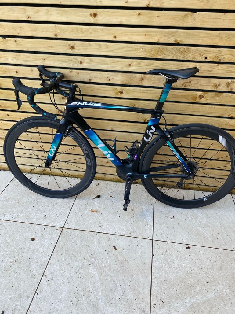 Used Liv Envie 2019 Road & Gravel, Black — image 2 of 7