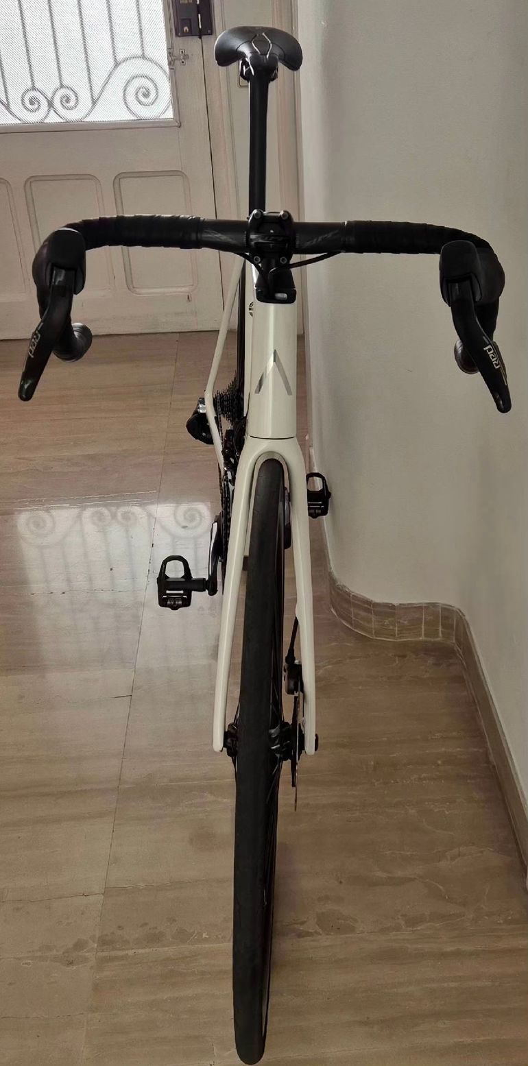 Used Aurum Magma 2024 2024 Road & Gravel, White — image 2 of 3