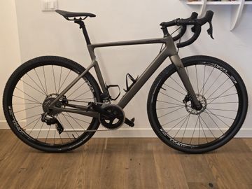 Used Cannondale SuperSix EVO SE 2024 2024 Road & Gravel, Light Gray — image 1 of 7