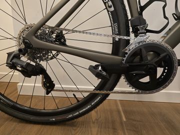 Used Cannondale SuperSix EVO SE 2024 2024 Road & Gravel, Light Gray — image 3 of 7