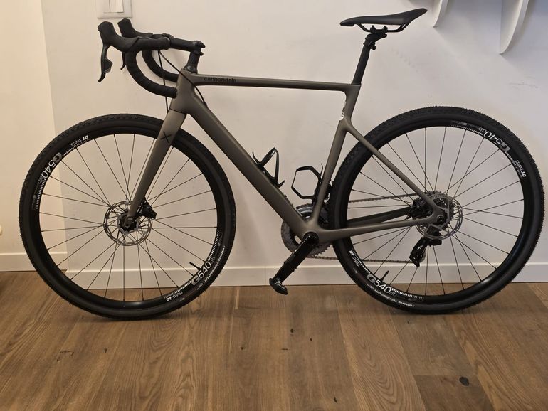 Used Cannondale SuperSix EVO SE 2024 2024 Road & Gravel, Light Gray — image 2 of 7