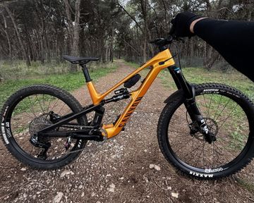 Used Canyon ON:FLY CF CLLCTV 2025 Mountainbike, Orange — image 2 of 3