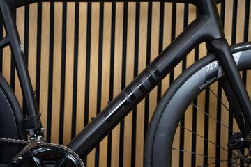 Used BMC Teammachine Shimano 105 Di2 2024 Road & Gravel, Black — image 3 of 6