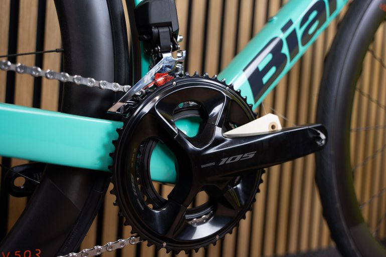 Used Bianchi Oltre Comp 105 Di2 2023 2023 Road & Gravel, Blue — image 5 of 13