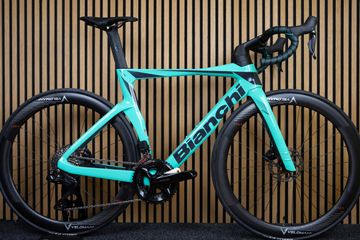 Used Bianchi Oltre Comp 105 Di2 2023 2023 Road & Gravel, Blue — image 1 of 13