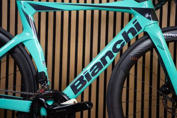 Used Bianchi Oltre Comp 105 Di2 2023 2023 Road & Gravel, Blue — image 3 of 13