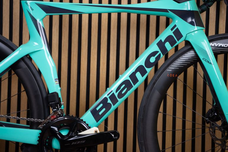 Used Bianchi Oltre Comp 105 Di2 2023 2023 Road & Gravel, Blue — image 3 of 13