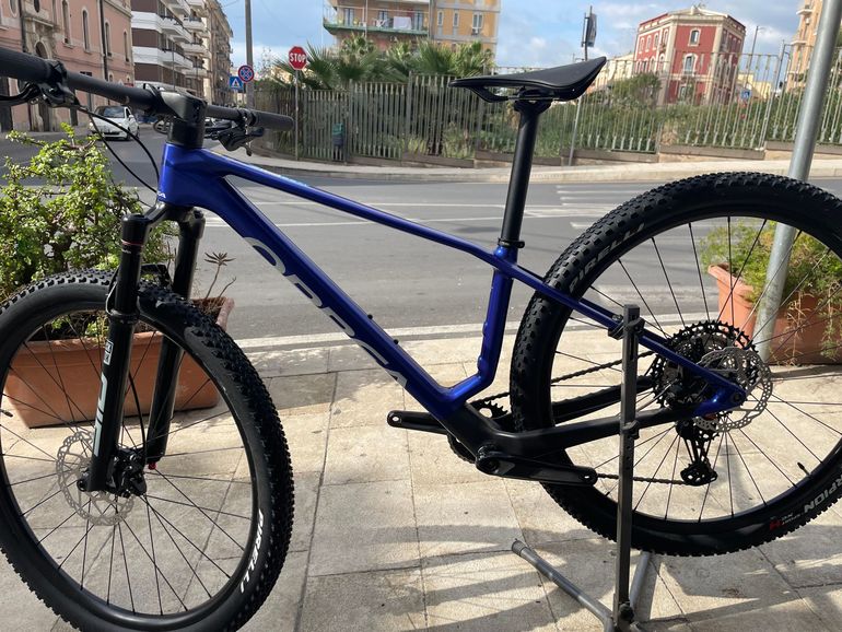 Used Orbea Alma M30 2025 Mountainbike, Blue — image 2 of 6