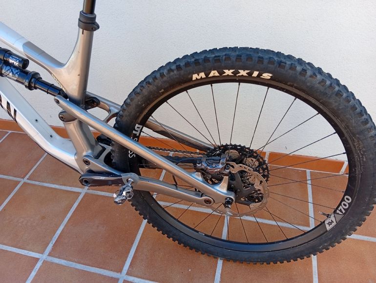 Used Canyon Spectral CF 8 K.I.S. 2023 2023 Mountainbike, Light Gray, 29, 27.5 — image 14 of 15