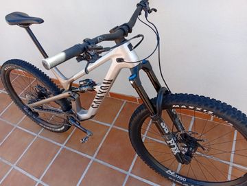 Used Canyon Spectral CF 8 K.I.S. 2023 2023 Mountainbike, Light Gray, 29, 27.5 — image 9 of 15