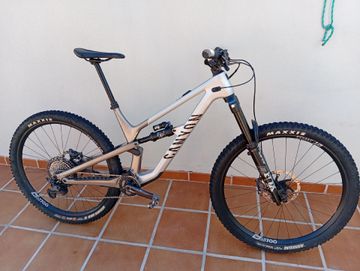 Used Canyon Spectral CF 8 K.I.S. 2023 2023 Mountainbike, Light Gray, 29, 27.5 — image 6 of 15