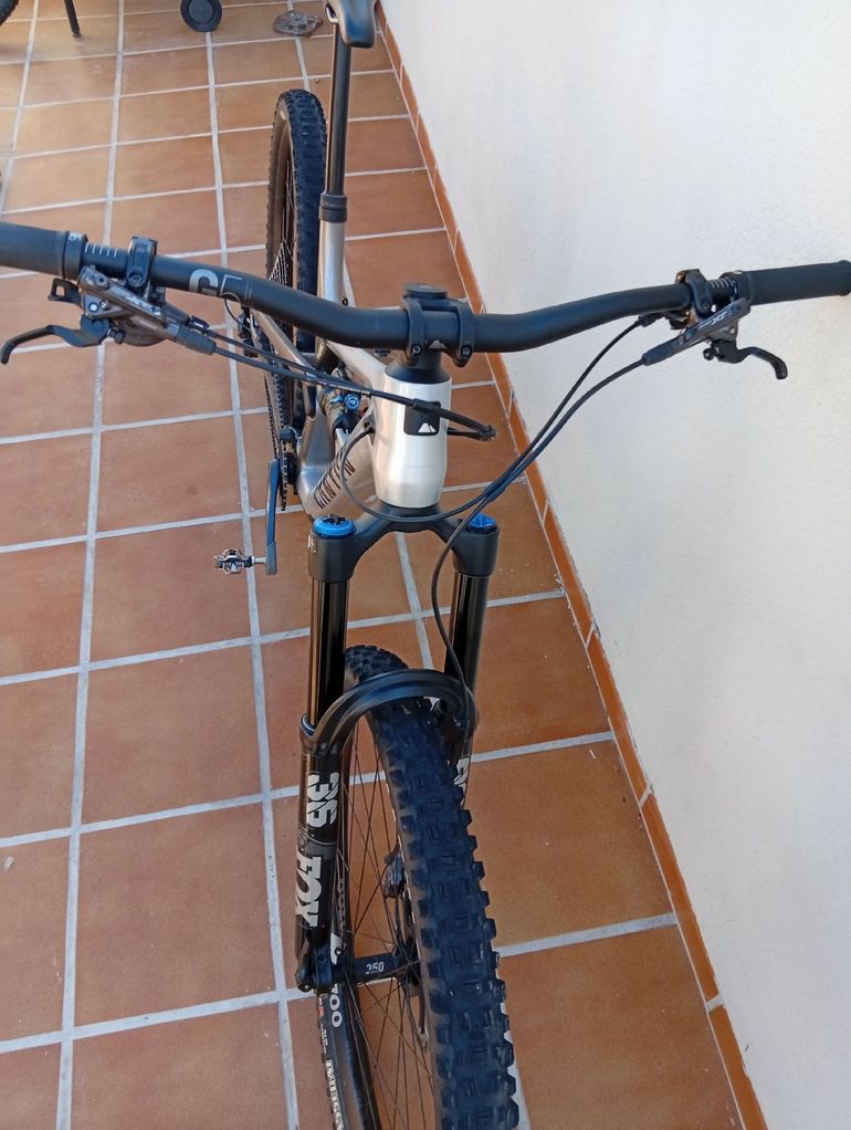 Used Canyon Spectral CF 8 K.I.S. 2023 2023 Mountainbike, Light Gray, 29, 27.5 — image 10 of 15