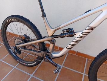 Used Canyon Spectral CF 8 K.I.S. 2023 2023 Mountainbike, Light Gray, 29, 27.5 — image 7 of 15