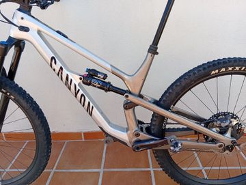 Used Canyon Spectral CF 8 K.I.S. 2023 2023 Mountainbike, Light Gray, 29, 27.5 — image 13 of 15