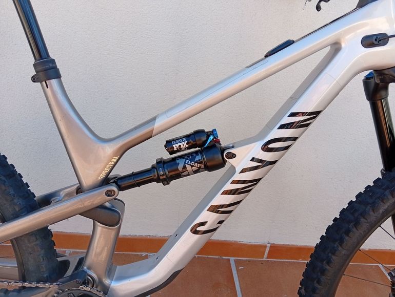 Used Canyon Spectral CF 8 K.I.S. 2023 2023 Mountainbike, Light Gray, 29, 27.5 — image 12 of 15