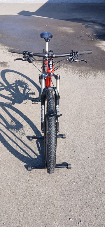 Used Specialized Stumpjumper Shimano Deore XT 2012 Mountainbike, Black — image 12 of 26