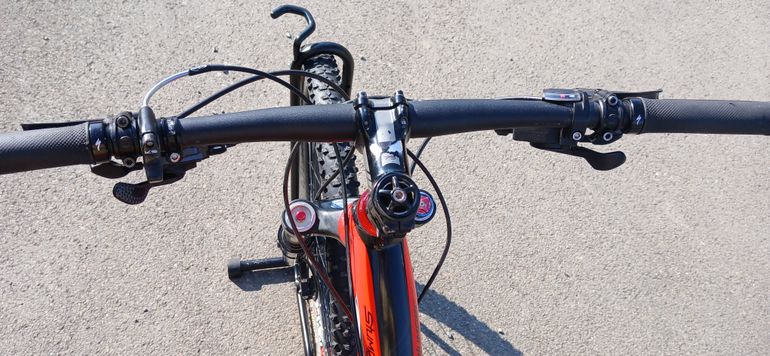 Used Specialized Stumpjumper Shimano Deore XT 2012 Mountainbike, Black — image 14 of 26
